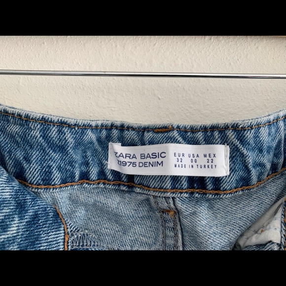 ZARA / MID RISE / Jeans / Size 0 - Picture 5 of 7